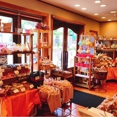 アルバイトさん、パートさん募集。アットホームなお店でスイーツに囲まれて働きませんか。の画像