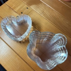 ガラス皿 2セット4枚の画像