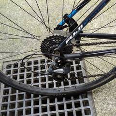 価格見直し FUJI SPARROW フジ クロスバイク 引き取り限定 限定色