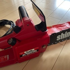 電動チェーンソーの画像
