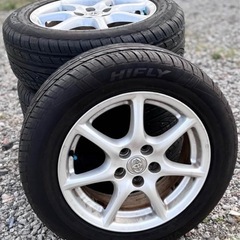 車のパーツ タイヤ、ホイールの画像