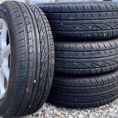 車のパーツ タイヤ、ホイールの画像