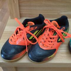 サッカートレシュー＆体育館シューズ17センチの画像