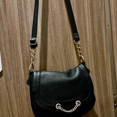 本革ショルダーバッグ