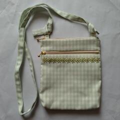 ハンドメイド　ギンガムチェック　ポシェット