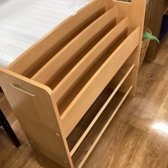 マガジンラック【町田市再生家具】　240542の画像