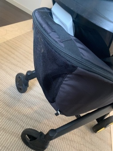 ドゥーナ　ベビーカー　Doona 