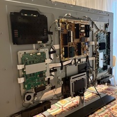 東芝　REGZA.  Z8X 