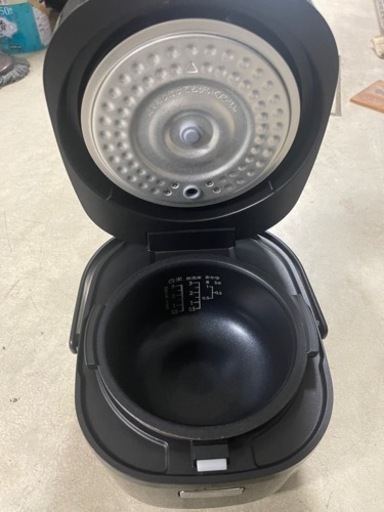 2023年　シャープ　炊飯器　3合　黒