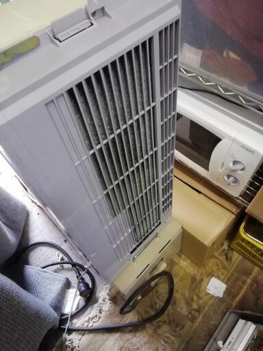 商談中 窓用クーラー よく冷えます
