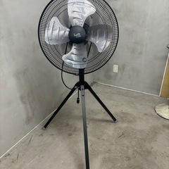 トラスコ 全閉式工場扇 業務用 スタンドタイプ 2019年製