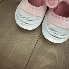 リボン付きマジックテープ上履きの画像