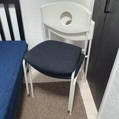 2脚 セット IKEA STOLJAN スタッキング可能 チェア 椅子 1脚定価7500円の画像