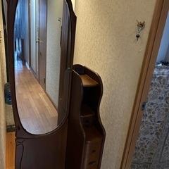 さしあげます　木製鏡台　収納付き