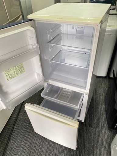 北九州市内配送無料　保証付き　冷蔵庫/137L/SHARP/シャープ/SJ-14E9-KB/どっちも付け替えドア/耐熱トップテーブル/