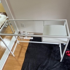 IKEA ガラスデスク