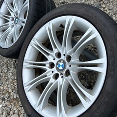 車のパーツ タイヤ、ホイール