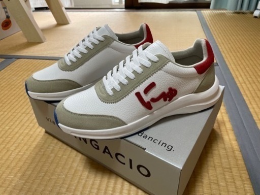 SANGACIO にゅーずBLOW 限定
スニーカー 26，0cm ホワイト/レッド 新品