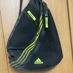 adidas リュック/体操服入れの画像