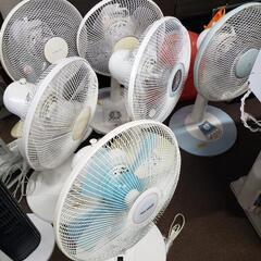 ‼️絶賛セール中‼️1,000円～‼️扇風機‼️ファン‼️サーキュレーター‼️取り揃えております‼️毎年売り切れ必至‼️お早めにお求め下さい‼️の画像