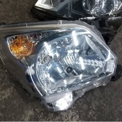 車のパーツ外装