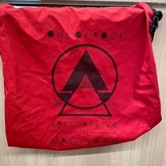 【ONE OK ROCK】　ライブTシャツ、ナップサック    の画像