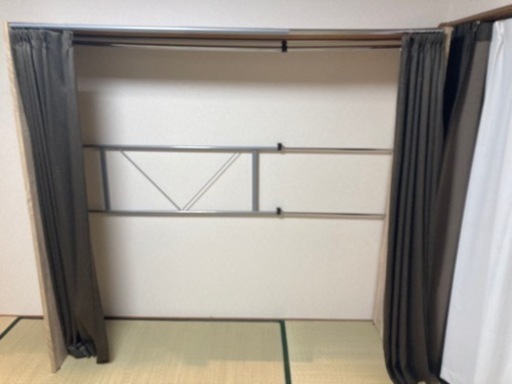 家具   クローゼット　カーテン付き
