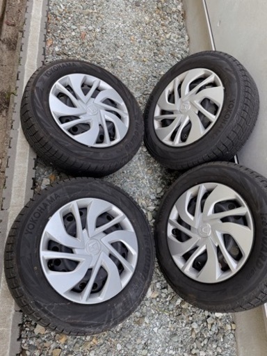 車のパーツ タイヤ、ホイール