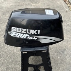 スズキ4スト15馬力　船外機　エンジンカウル　部品　