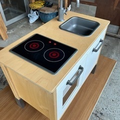 お話中⭐︎
IKEAドゥクティグおままごとキッチン　