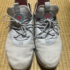 美品　NIKE エアーハラチ　28センチ