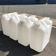 ポリタンク（水用）