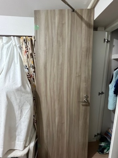 ドア　新品