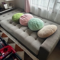 ソファーベッドの画像