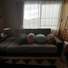 ソファーベッドの画像