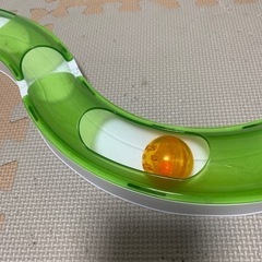 猫用　おもちゃ　ボール転がるの画像