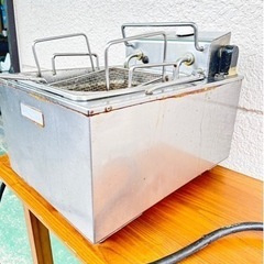 小型電気フライヤー　の画像