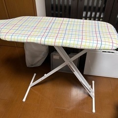 アイロン台　 90cm X 37cm X 78cm(高) スタンド式の画像