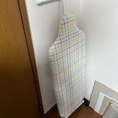 アイロン台　 90cm X 37cm X 78cm(高) スタンド式の画像