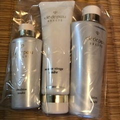 資生堂　化粧品その他全部で9点セット　ポーチ付きの画像