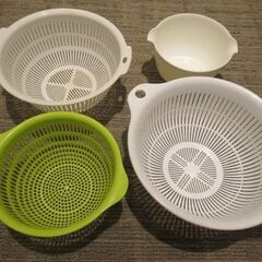 水切りかご、洗い桶、ざる、ボール、スタンドラック等　11点セットの画像