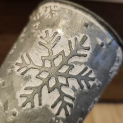 ブリキの入れ物の画像