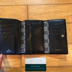 【決まりました】【値下げしました】ニクソン時計　FIYTA時計　GUCCI財布　スワロフスキーチャーム　ブレスレットの画像