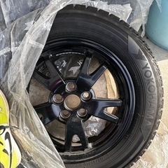 車のパーツ タイヤ、ホイール