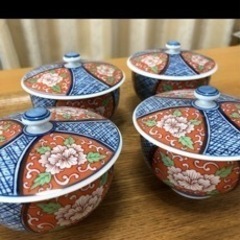 美品です。有田焼　鶴松フタ付き湯呑み、小石原フタ付き湯呑みの画像