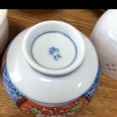 美品です。有田焼　鶴松フタ付き湯呑み、小石原フタ付き湯呑みの画像