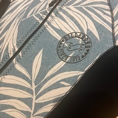BILLABONG タッパー  サーフィンの画像