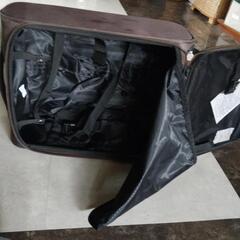 小さめキャリーバッグ中古品の画像