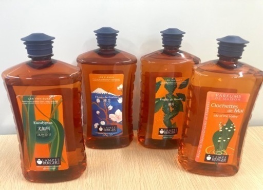 決まりました！【お買得価格】ランプベルジェ 廃盤 アロマオイル 1000ml 4本 アロマランプ2つ付き