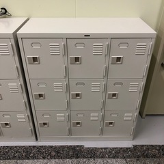 TOYOSTEEL製　シューズボックス9人用